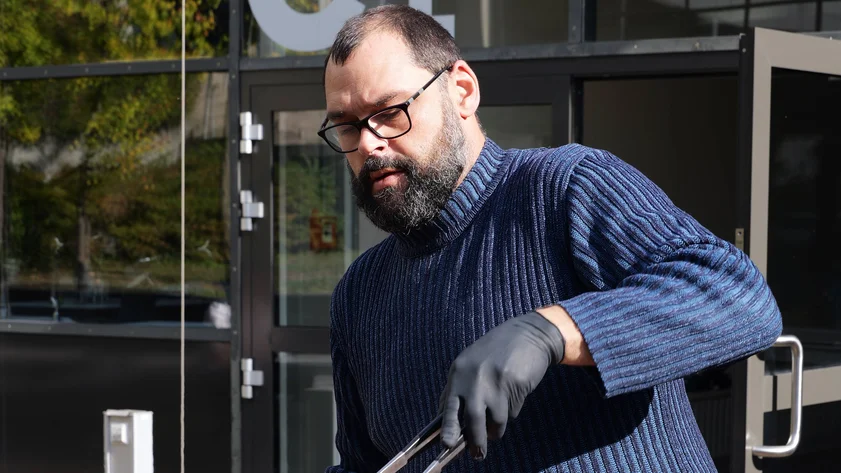 Christian Amiridse (Betriebsleiter Institut für Fahrzeugtechnik THU)